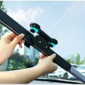 Tấm che nắng kính lái ô tô tự cuốn tiện dụng