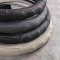 Bọc vô lăng da nguyên tấm cao cấp phù hợp nhiều dòng xe, Màu đen chỉ đỏ	